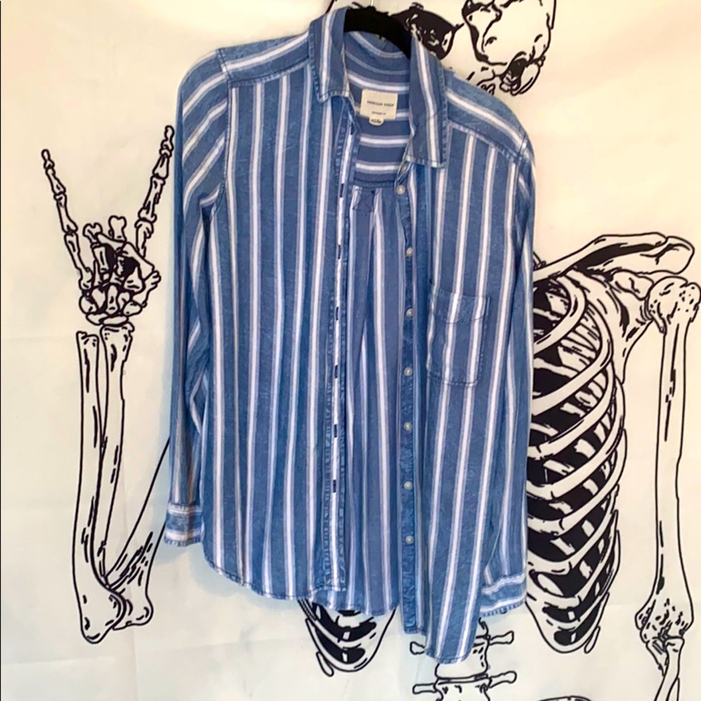 American eagle button up